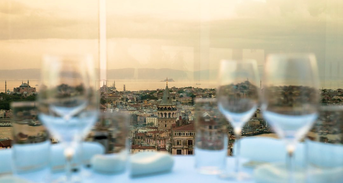 restaurant with Istanbul view